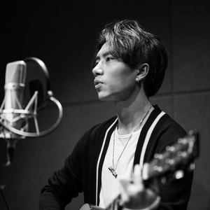 用姐姐的脚帮我射精
